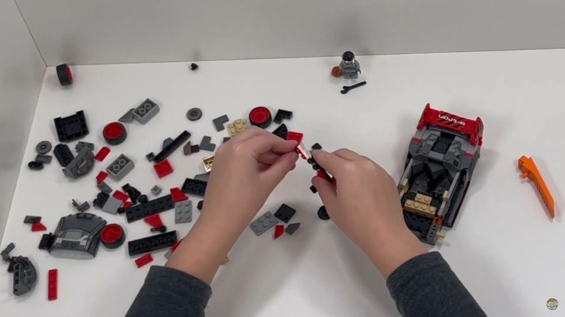 joesbrickworld_Speed_Champion–Audi_S1_e-tron_quattro_Lego_2